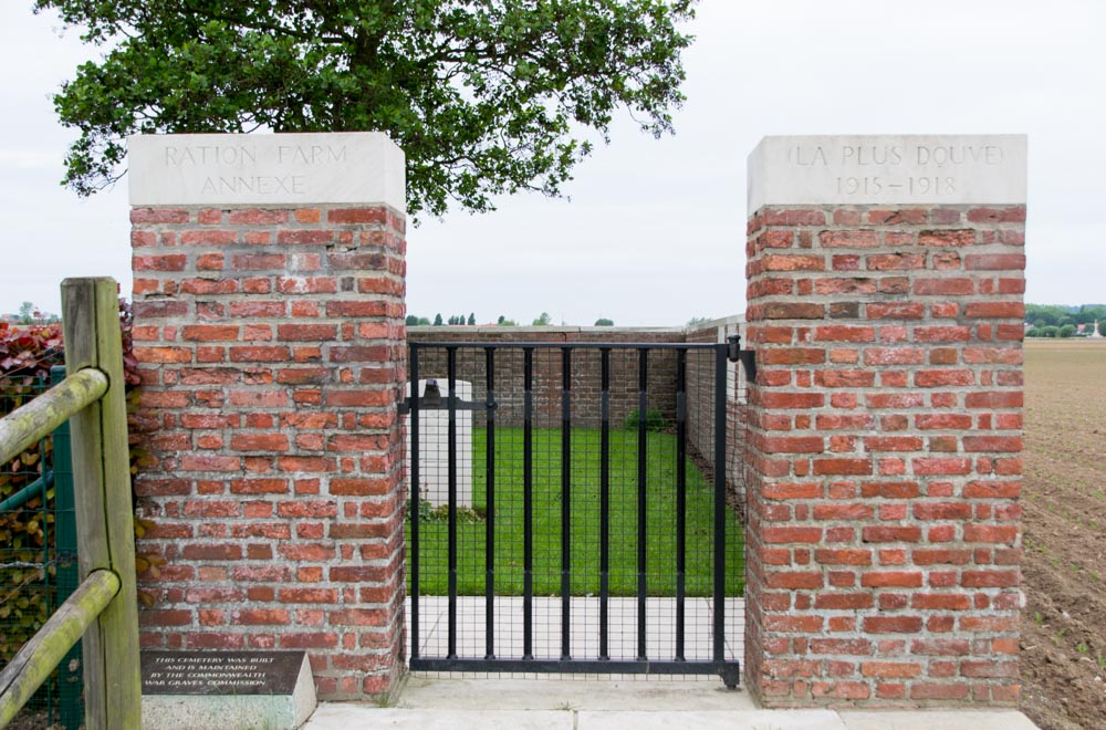 Commonwealth War Cemetery Ration Farm (La Plus Douve) Annexe #3