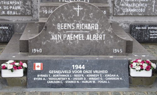 War Memorial Boekhoute #2