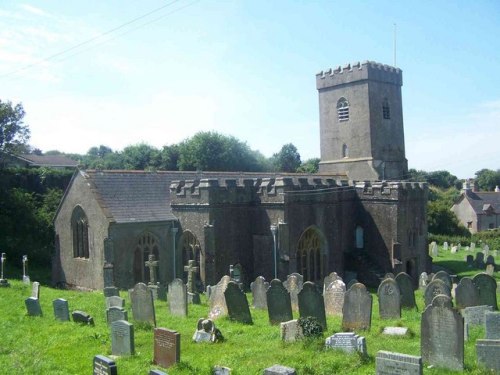 Commonwealth War Grave St. Winwalloe Onolaus Churchyard