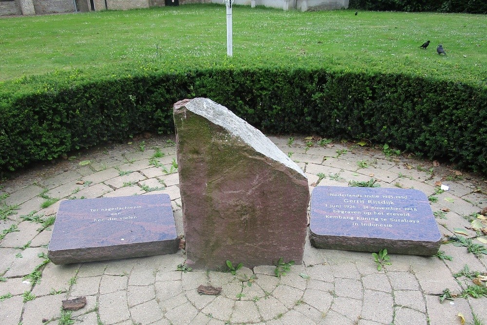 War Memorial & Liberation Tree Heerjansdam