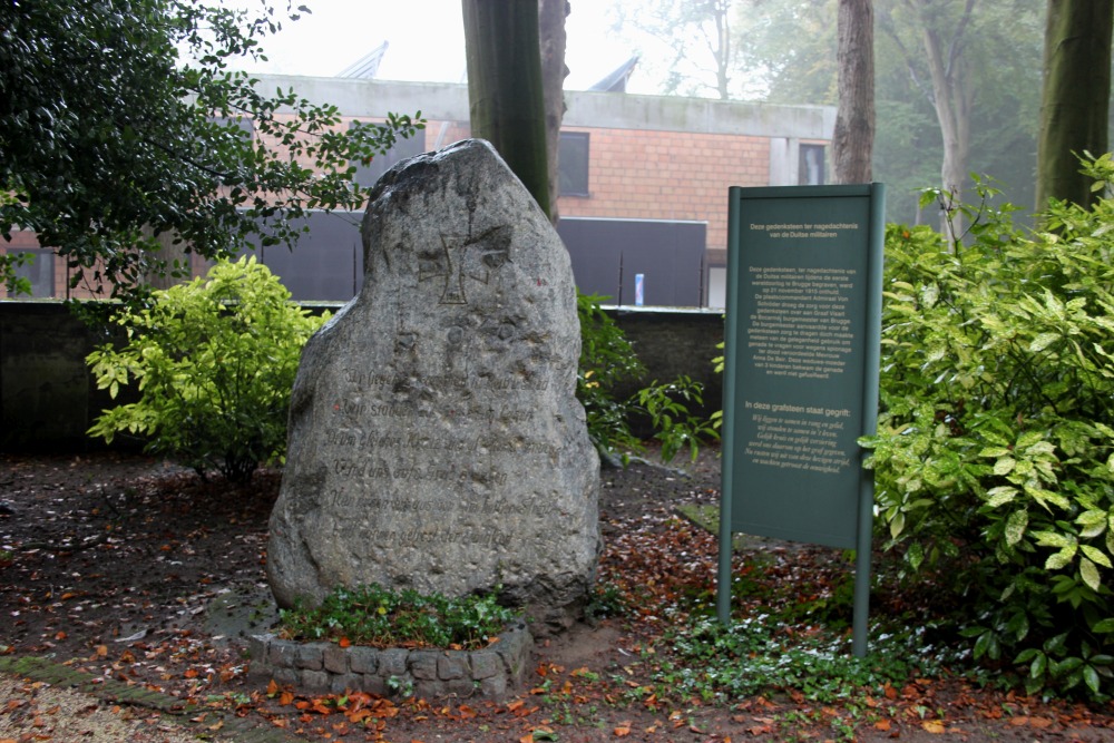 Monument Duitse Militairen Brugge Centrale Begraafplaats #1