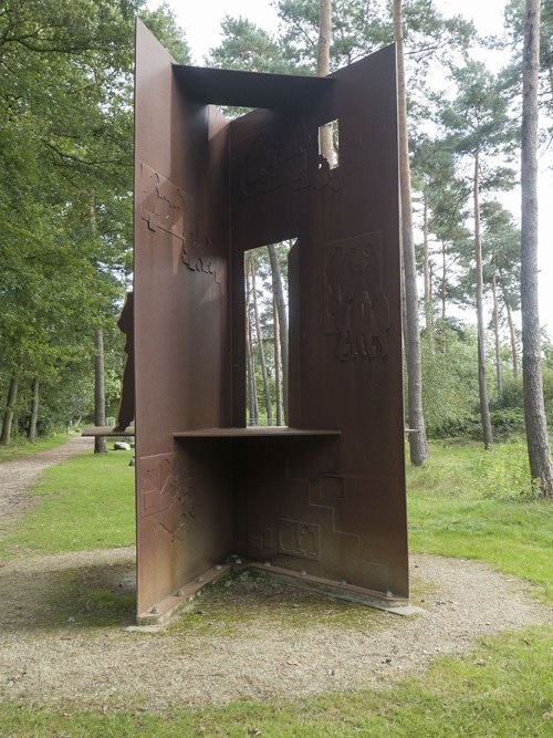 Monument Voor Schuilplaatsverleners #4