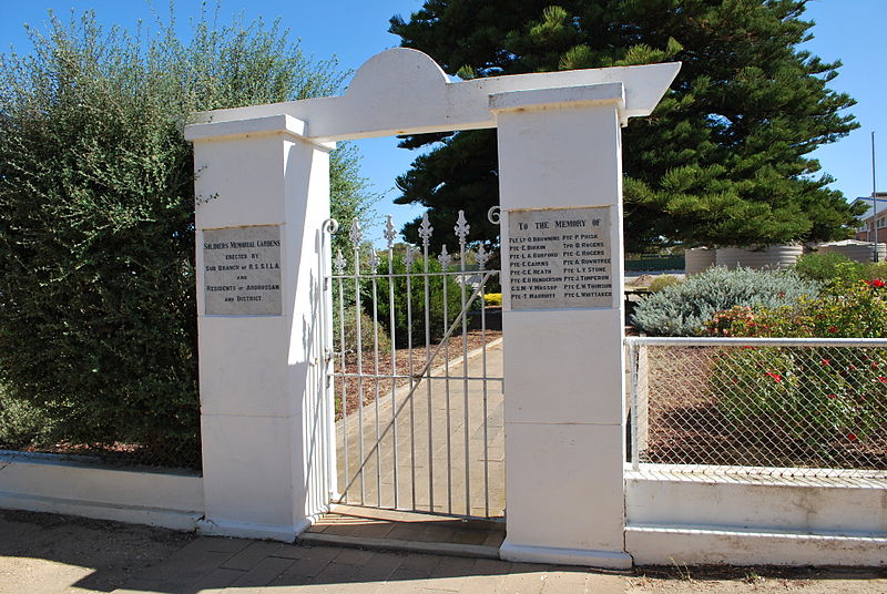 War Memorial Gates Ardrossan #1