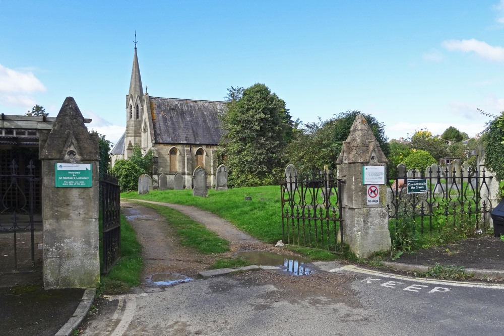 Oorlogsgraven van het Gemenebest St. Michael's Cemetery