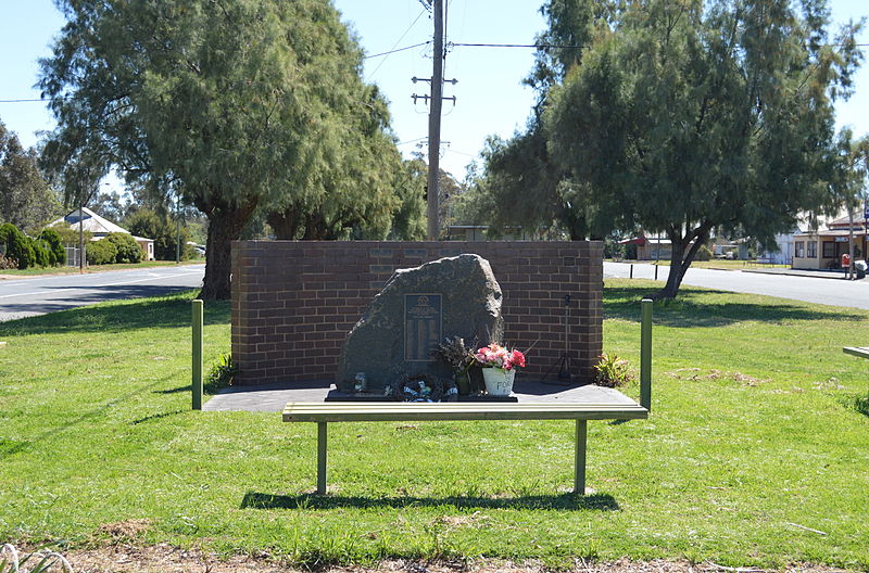 Oorlogsmonument Caragabal #1