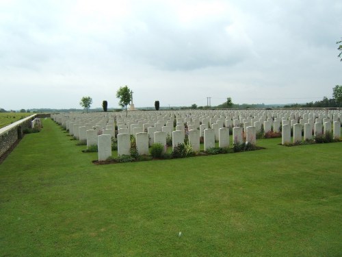 Commonwealth War Cemetery Grand-Seraucourt