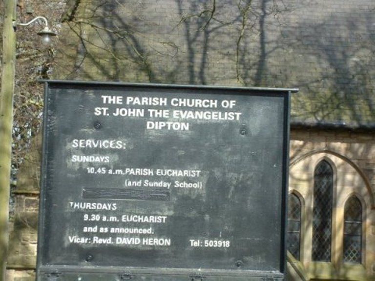 Brits Oorlogsgraf St. John the Evangelist Churchyard