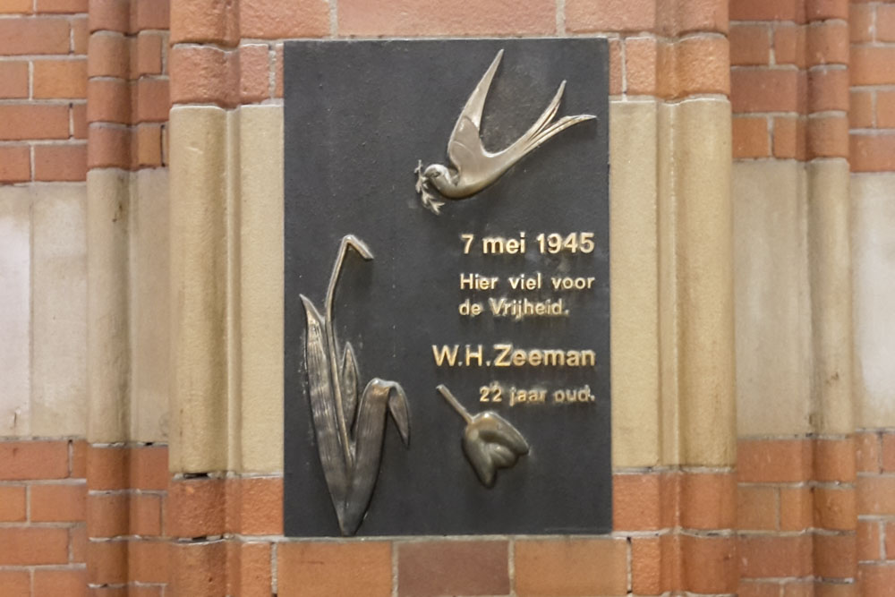 Gedenktekens Station Amsterdam Centraal #3