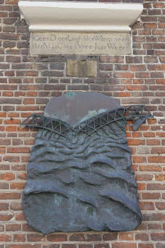 Gedenkteken N.H. Kerk Hattem #2