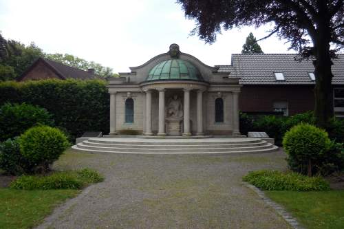 War Memorial Wulfen #1