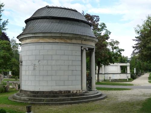 Bullet Impacts Grave Memorials Klagenfurt-Annabichl #1