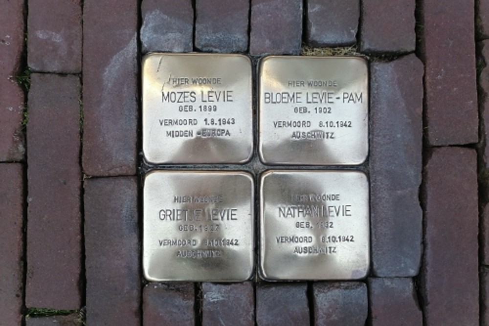 Stolpersteine Hoofdstraat 81 #1