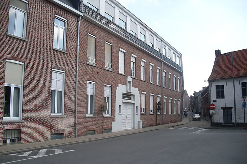 Oude Sint-Andriesziekenhuis Tielt #1