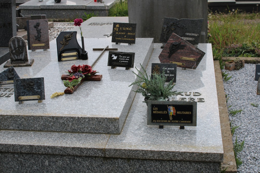 Belgian Graves Veterans Villers-devant-Orval New Cemetery #3