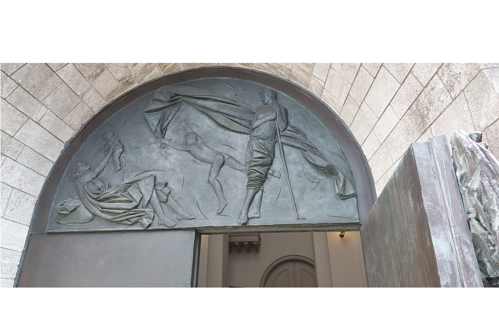 Monument Oorlog en Vrede Sint Laurenskerk Rotterdam #2