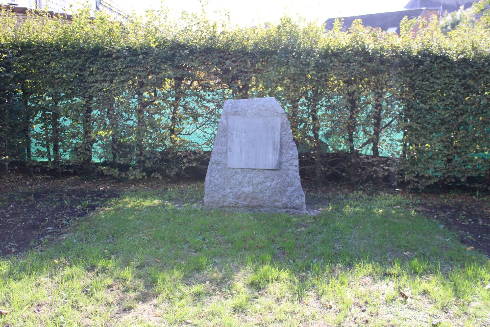 Memorial Executed Resistance Fighter Haine-Saint-Paul #1