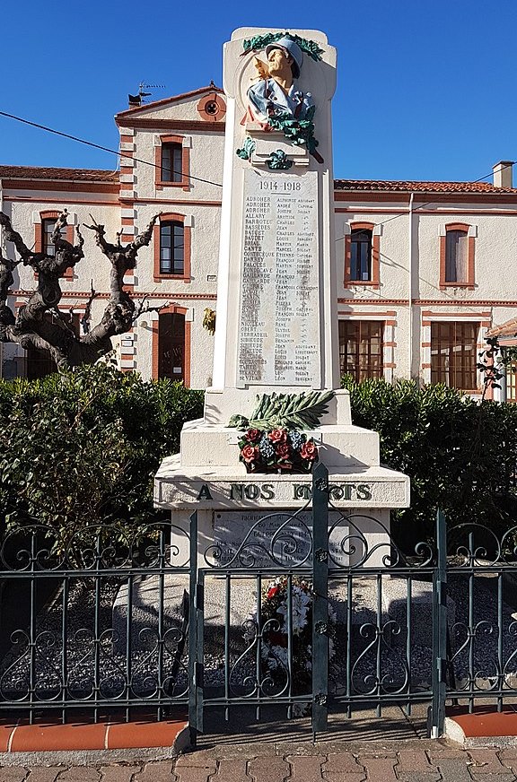 War Memorial Bouleternre #1