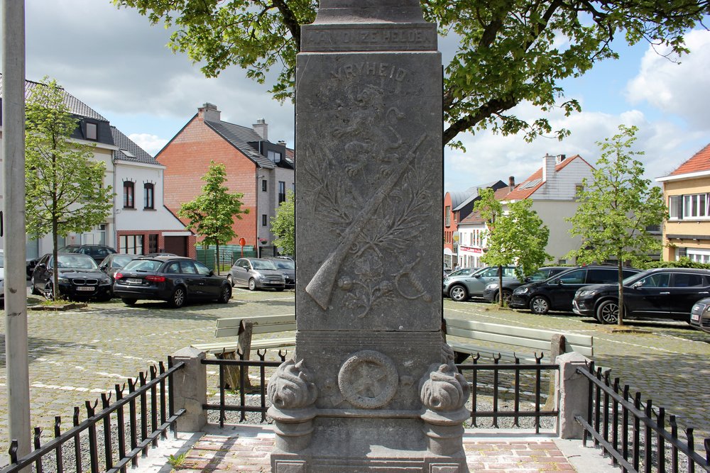 Oorlogsmonument Schepdaal #2