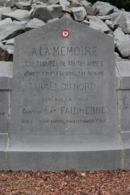 Oorlogsmonument Begraafplaats Bapaume #3
