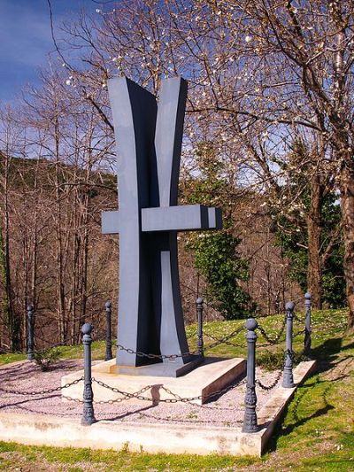 Oorlogsmonument Giocatojo #1