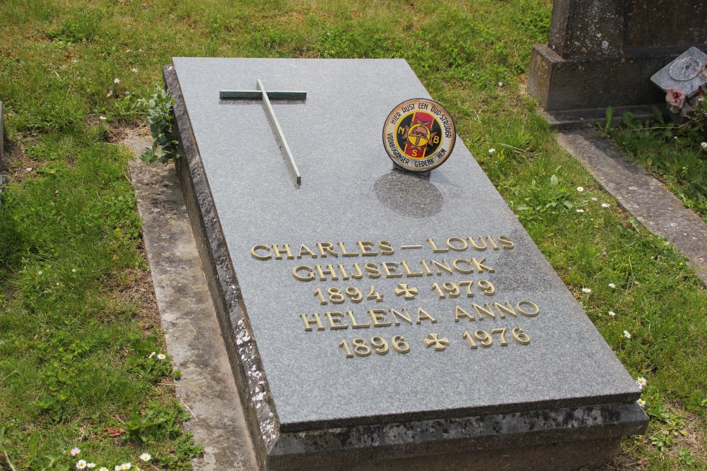 Belgian Graves Veterans Nederzwalm-Hermelgem #1