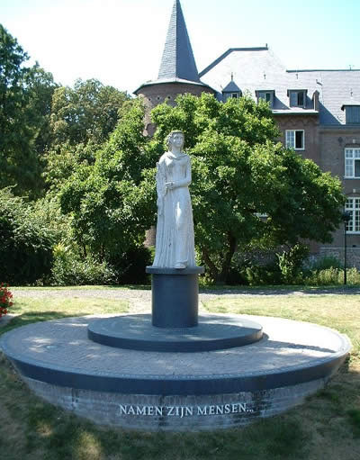 Oorlogsmonument en Graf Slachtoffers Gemert #2