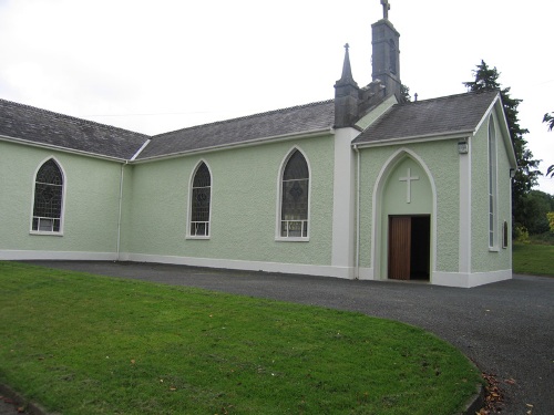 Oorlogsgraf van het Gemenebest Ballypousta Catholic Churchyard