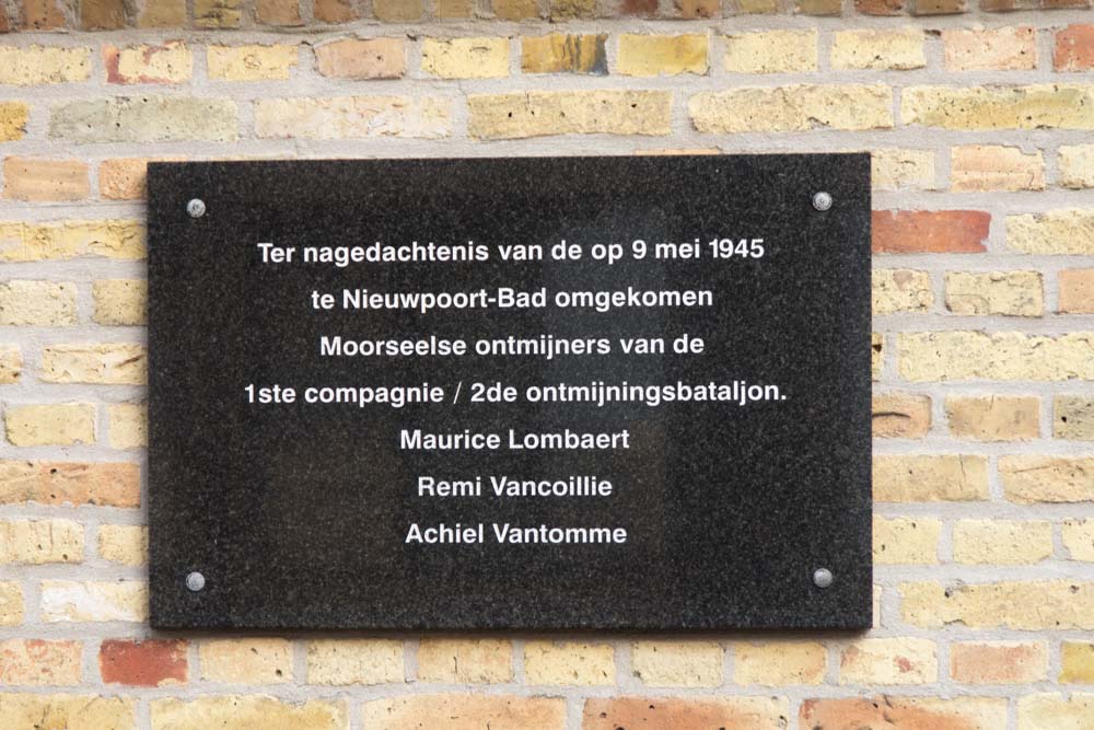 Memorial Stone Deminers Nieuwpoort-Bad #3