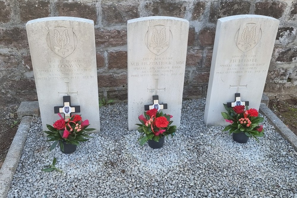 Commonwealth War Graves Moussey Churchyard