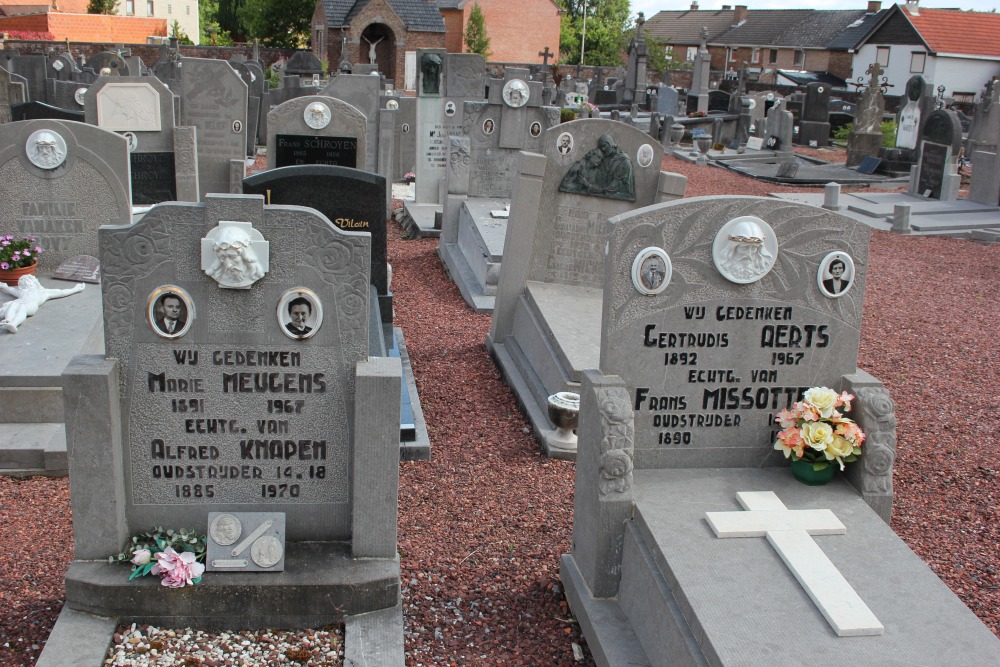 Belgische Graven Oudstrijders Mechelen-Bovelingen Kerkhof #5