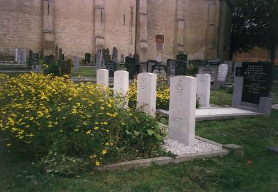 Commonwealth War Graves Protestant Churchyard Witmarsum #5