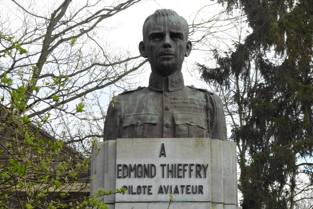 Monument Edmond Thieffry #2