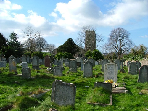 Commonwealth War Graves St Mary Churchyard