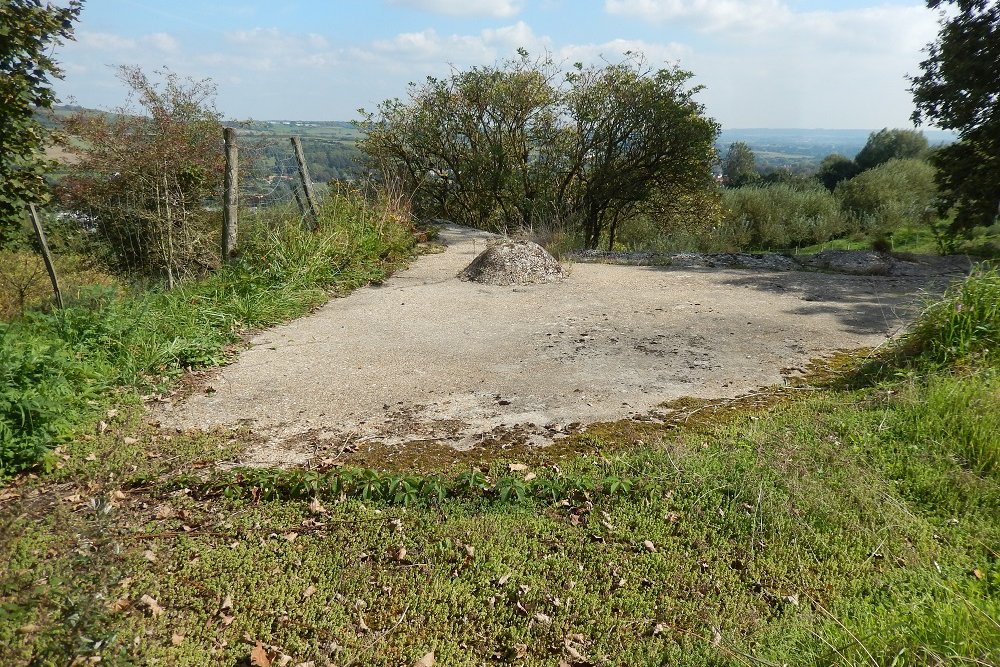 Sttzpunkt 268 Himmelschlssel - 630 MG Schartenstand mit Panzerplatte