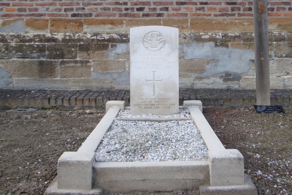 Commonwealth War Grave Idegem #2