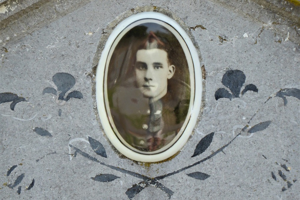 Belgian War Graves Lesterny #3