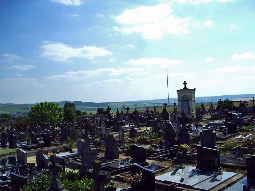 Commonwealth War Graves Pouru-Saint-Remy