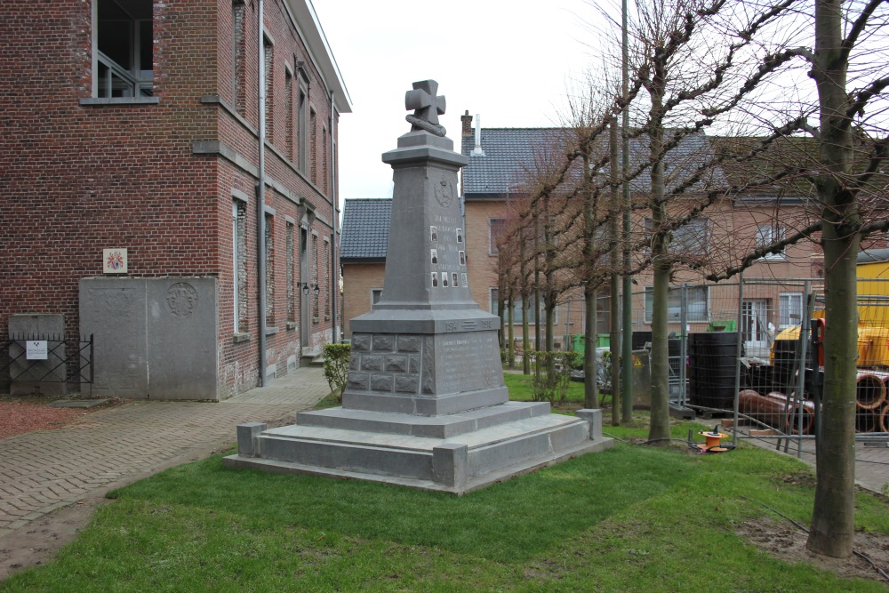 Oorlogsmonument Oetingen #2