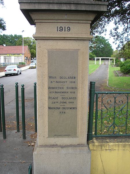 War Memorial Waratah #4