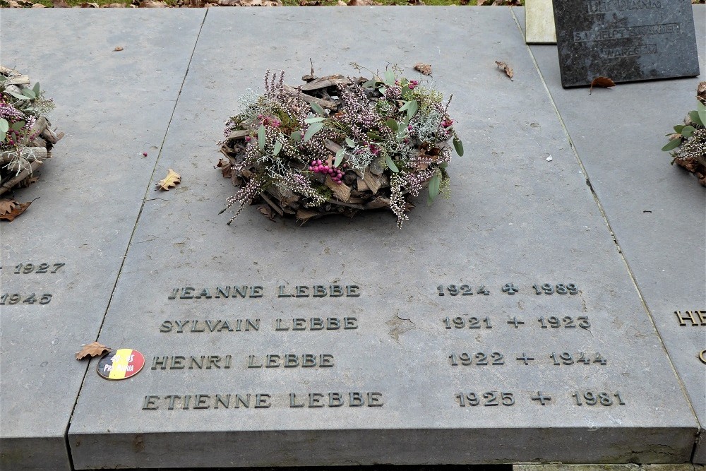 Belgian War Graves Waregem 