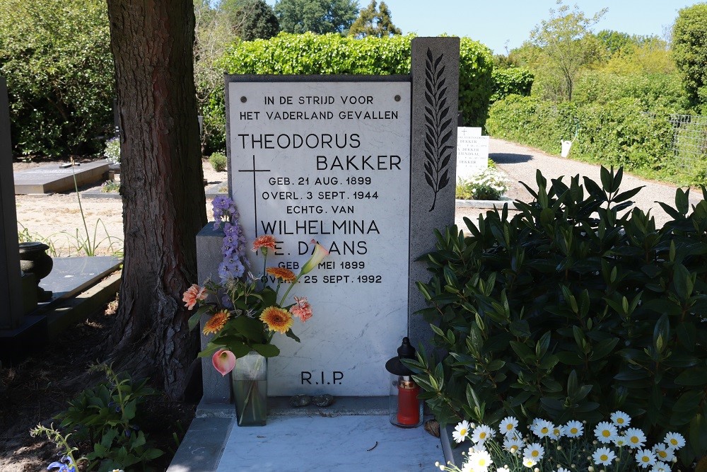 Nederlandse Oorlogsgraven Rooms Katholieke Begraafplaats Sint Willebrordus Heiloo