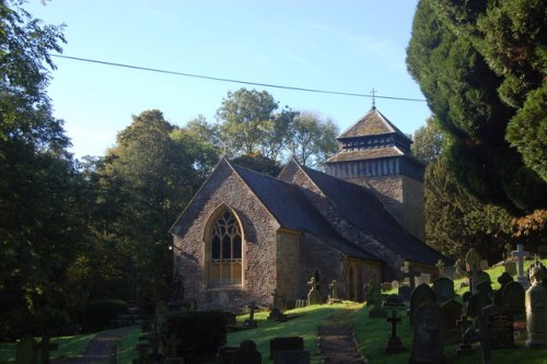 Oorlogsgraven van het Gemenebest St. Cenhedlon Churchyard