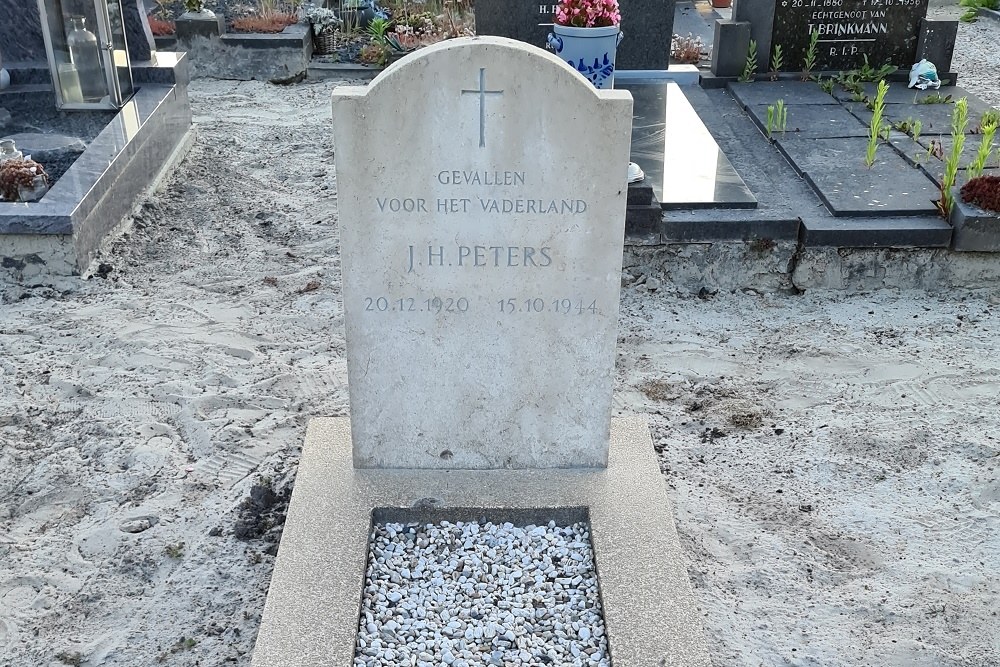 Dutch War Graves Roman Catholic Cemetery Zwartemeer #1