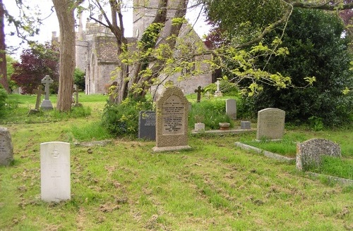 Commonwealth War Graves St Leonard Churchyard