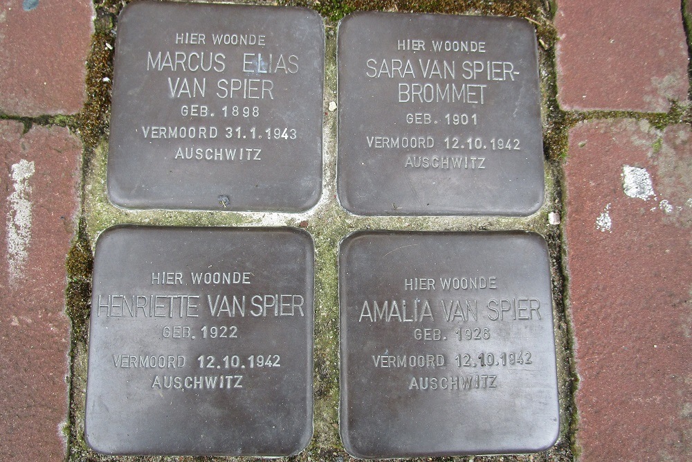 Stolpersteine Zandstraat 30