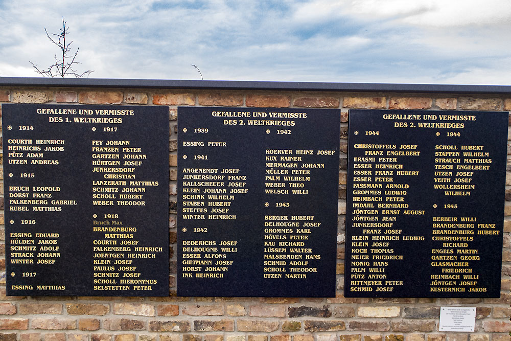 Monument Begraafplaats Vettweiß #2