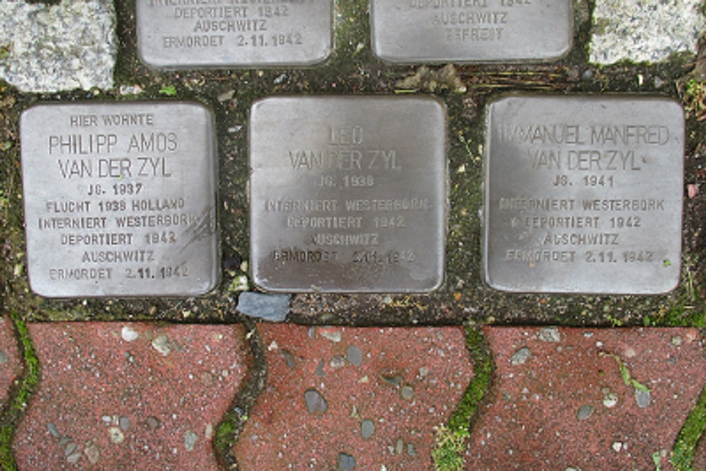 Stumbling Stones Neue Straße 15 #4