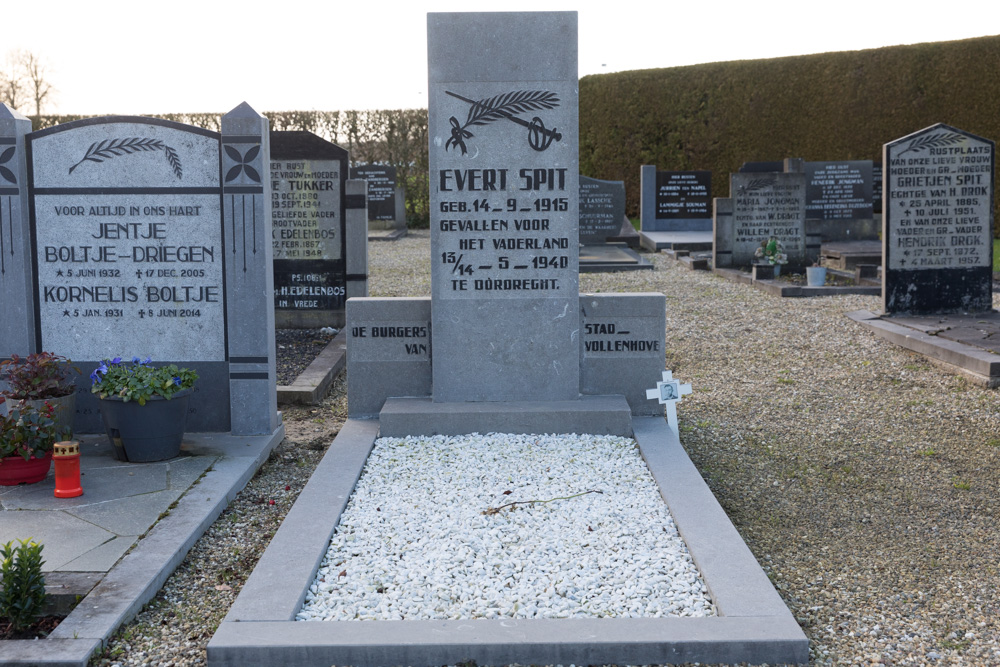 Dutch War Grave Vollenhove #1