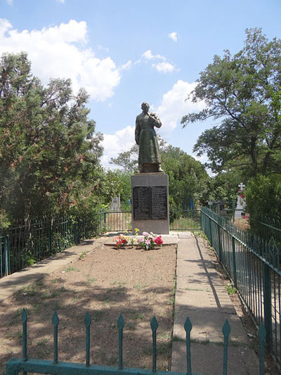 Massagraven Sovjetsoldaten Skadovsk #2
