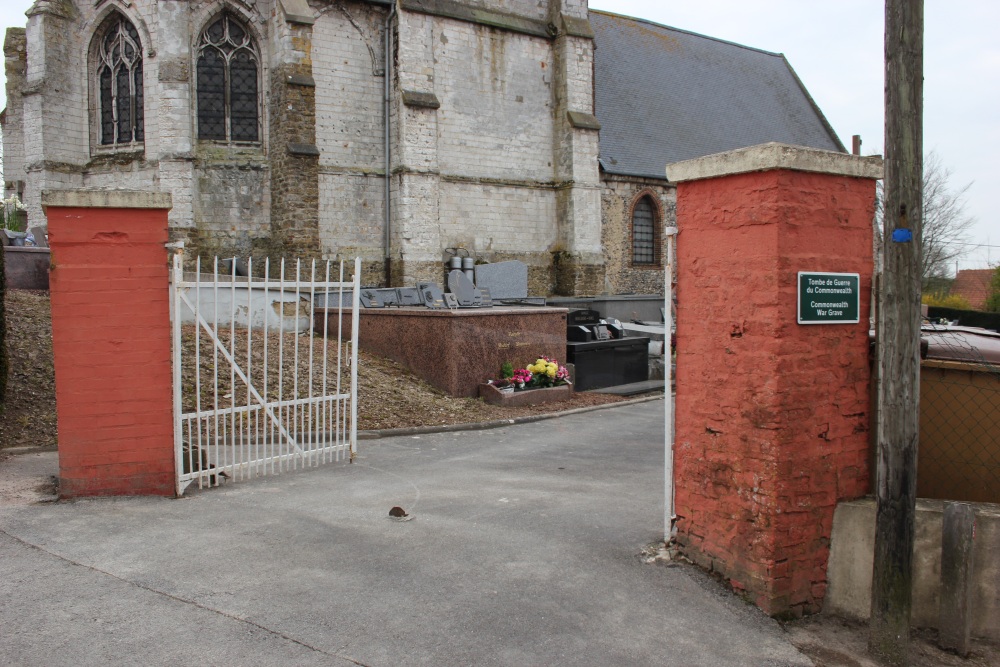 Commonwealth War Grave Escœuilles #1